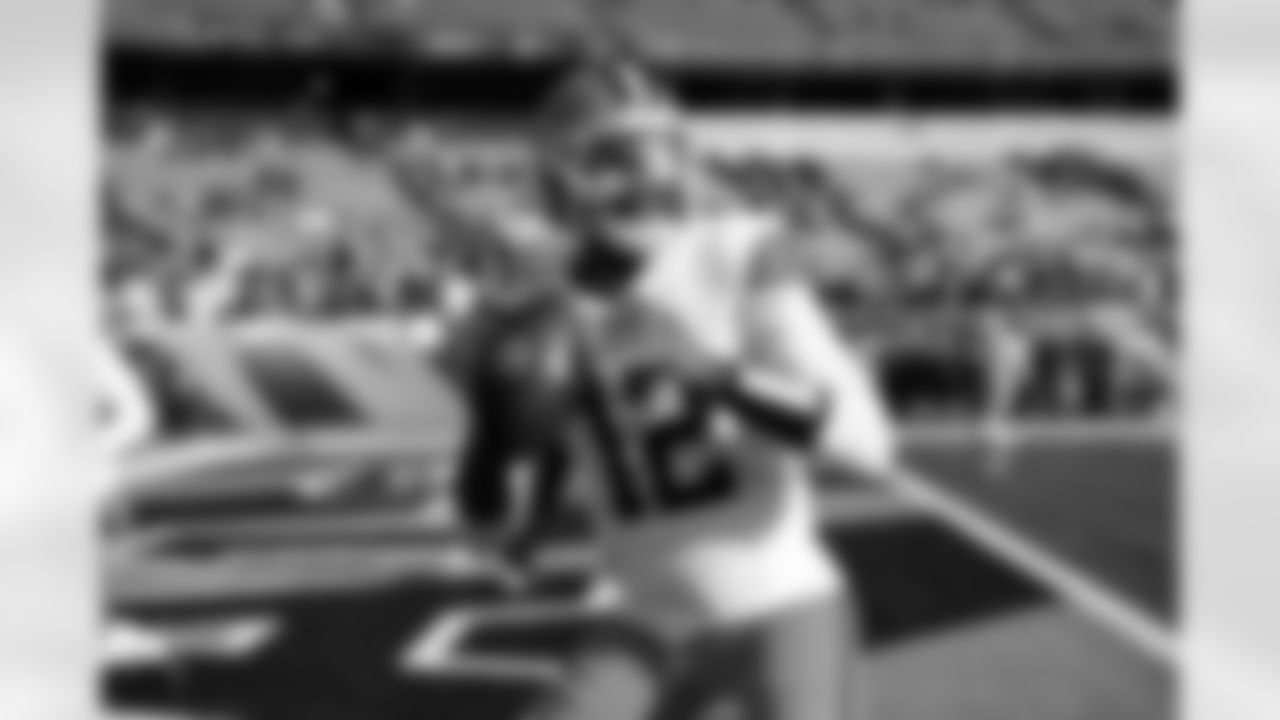 Quarterback Shedeur Sanders (12) before a NFL football game between the Cleveland Browns and Cincinnati Bengals on January 4, 2026 at Paycor Stadium.