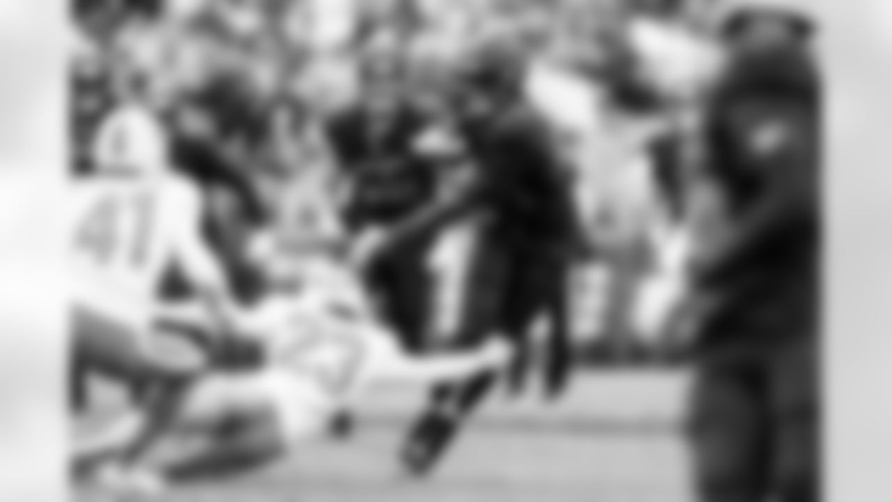 Tight end Harold Fannin Jr. (44) during a NFL football game between the Miami Dolphins and Cleveland Browns on October 19, 2025 at Huntington Bank Field. The Browns won 31-6.