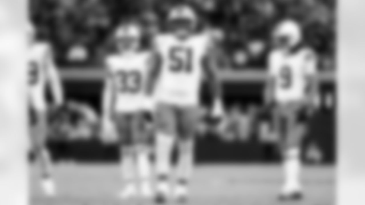 Defensive tackle Mike Hall Jr. (51) during a NFL football game between the Cleveland Browns and Las Vegas Raiders on November 23, 2025 at Allegiant Stadium. The Browns won 24-10.