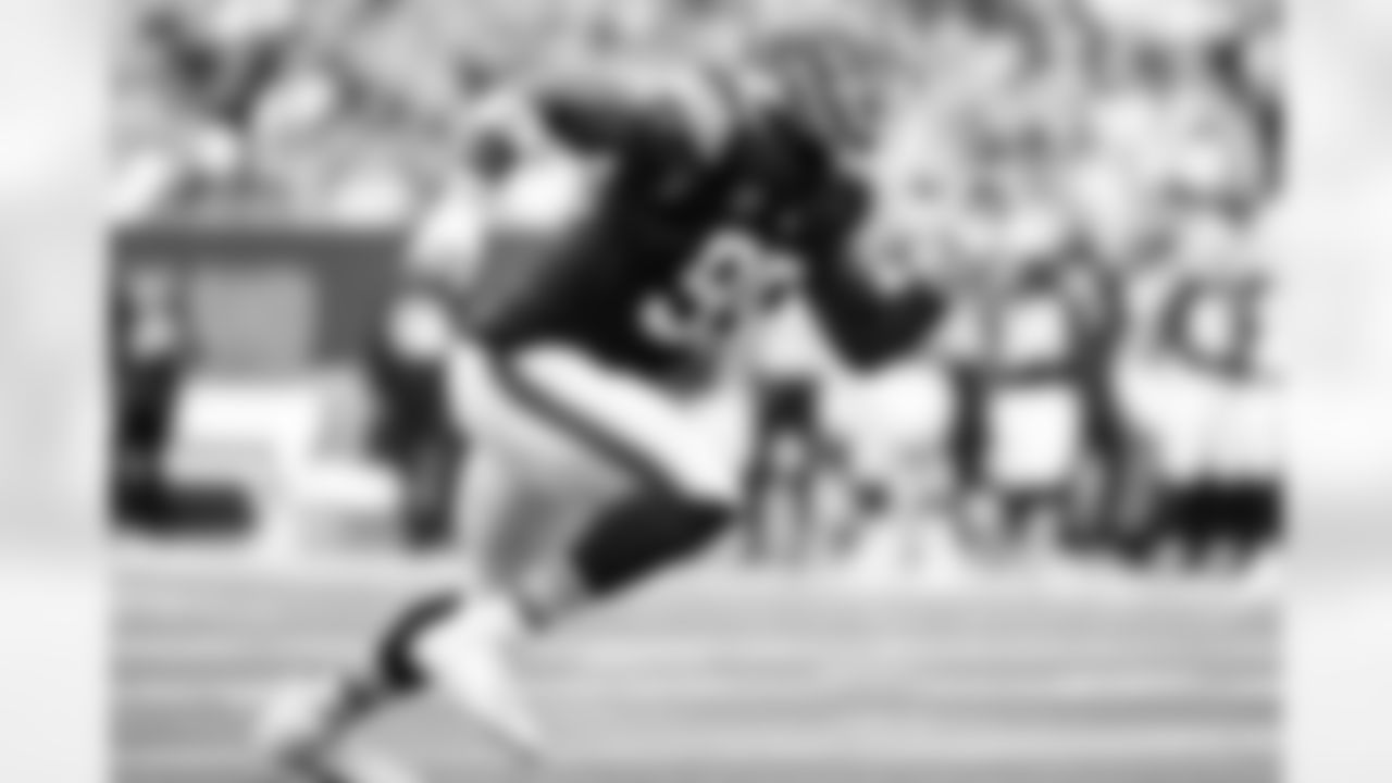 Defensive end Myles Garrett (95) during a NFL football game between the Minnesota Vikings and Cleveland Browns on October 5, 2025 at Tottenham Hotspur Stadium.