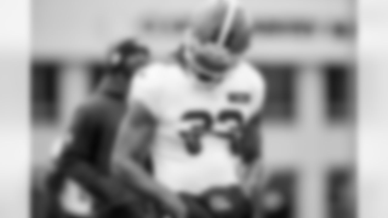 Safety Ronnie Hickman Jr. (33) during practice at CrossCountry Mortgage Campus on November 26, 2025.