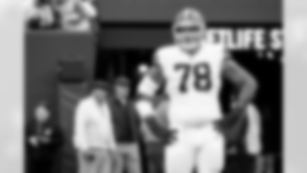 Offensive tackle Jack Conklin (78)