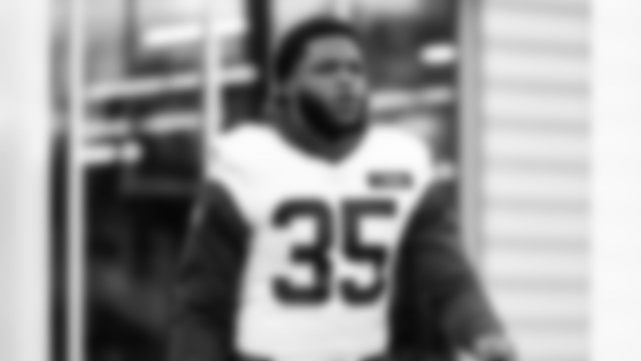 Running back Raheim Sanders (35) during practice at CrossCountry Mortgage Campus on November 3, 2025.