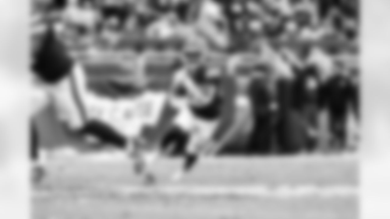 Running back Dylan Sampson (22) during a NFL football game between the San Francisco 49ers and Cleveland Browns on November 30, 2025 at Huntington Bank Field.