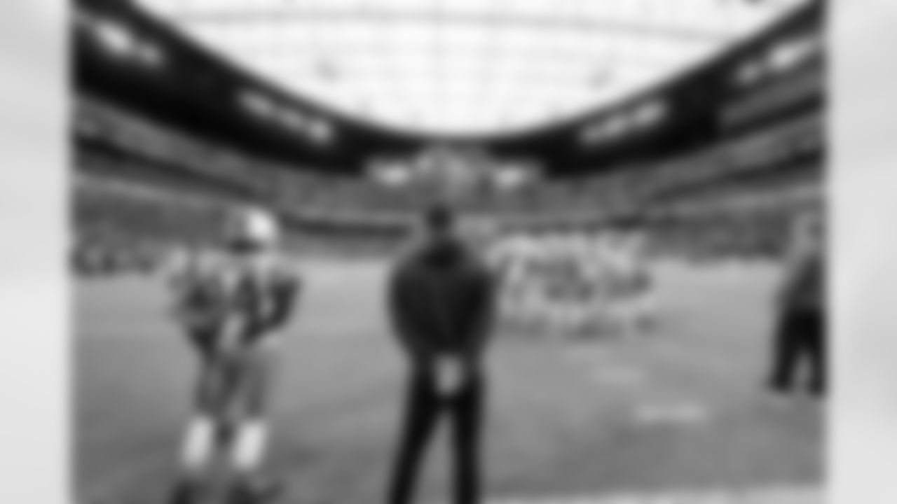 Wide receiver Gage Larvadain (84) and Head Coach Kevin Stefanski before a NFL football game between the Cleveland Browns and Las Vegas Raiders on November 23, 2025 at Allegiant Stadium.