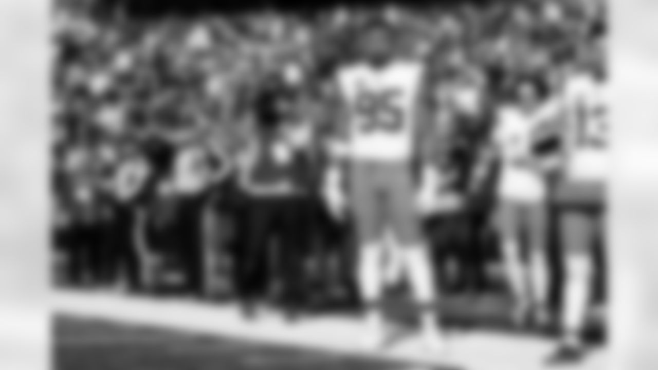 Defensive end Myles Garrett (95) before a NFL football game between the Cleveland Browns and Cincinnati Bengals on January 4, 2026 at Paycor Stadium. The Browns won 20-18.