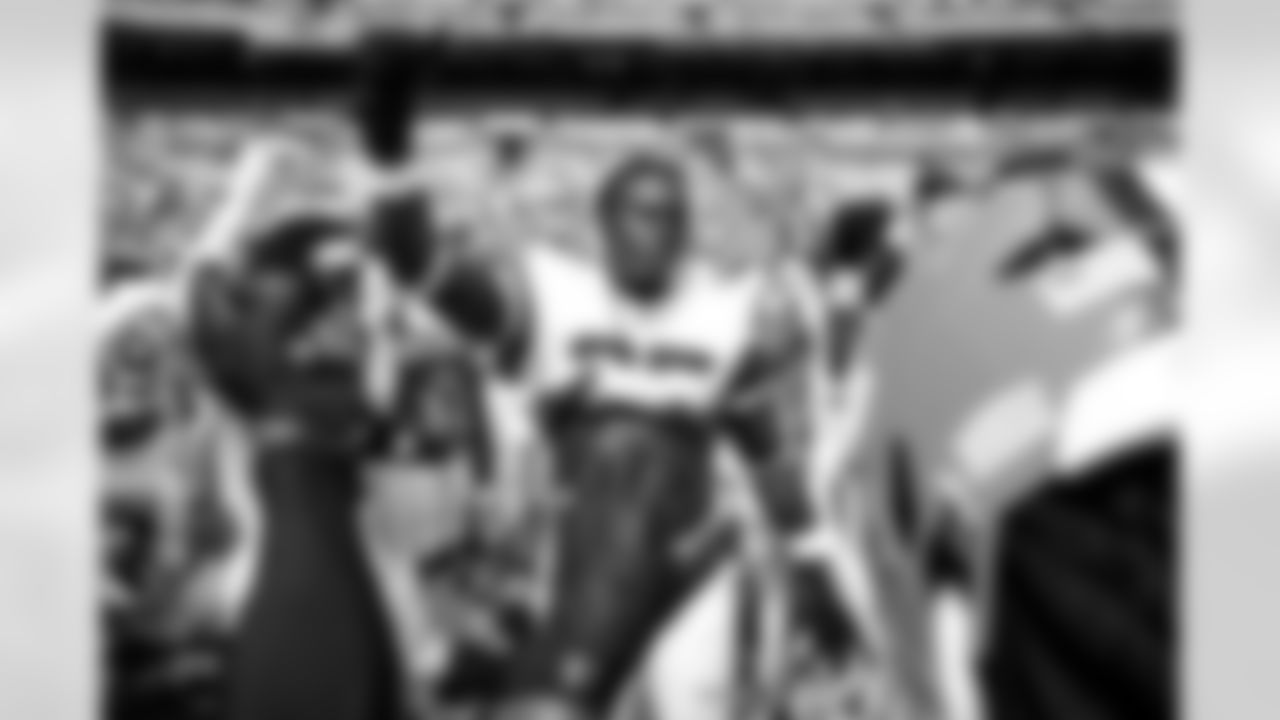 Tight end David Njoku (85) before a preseason NFL football game between the Los Angeles Rams and Cleveland Browns on August 23, 2025 at Huntington Bank Field.