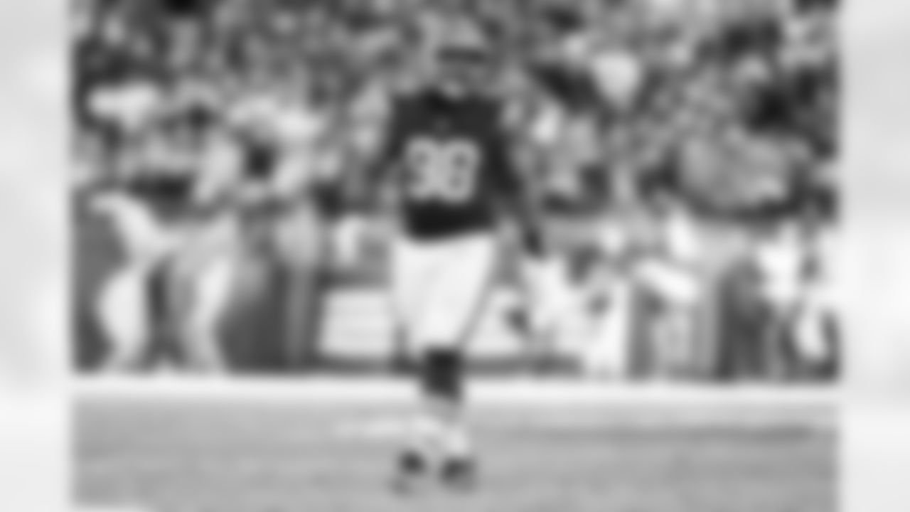 Defensive lineman Adin Huntington (98) during a NFL football game between the Buffalo Bills and Cleveland Browns on December 21, 2025 at Huntington Bank Field.