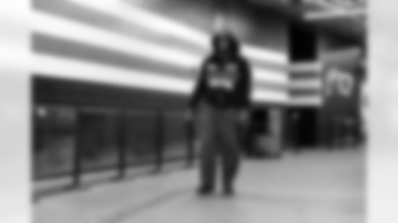 Tight end Harold Fannin Jr. (44) before a NFL football game between the San Francisco 49ers and Cleveland Browns on November 30, 2025 at Huntington Bank Field.