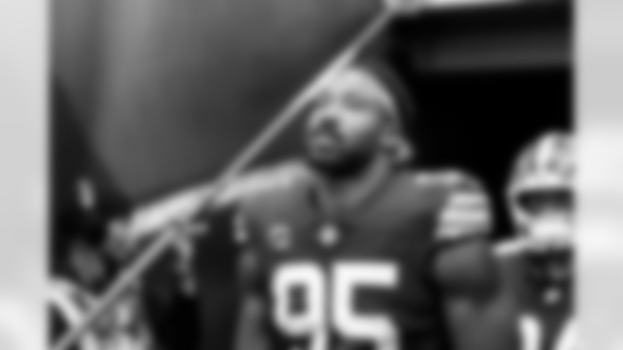 Defensive end Myles Garrett (95) before a NFL football game between the Minnesota Vikings and Cleveland Browns on October 5, 2025 at Tottenham Hotspur Stadium.