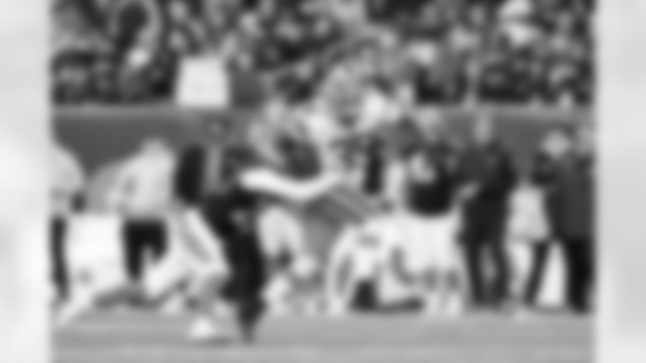 Running back Raheim Sanders (35) during a NFL football game between the Cleveland Browns and Cincinnati Bengals on January 4, 2026 at Paycor Stadium.