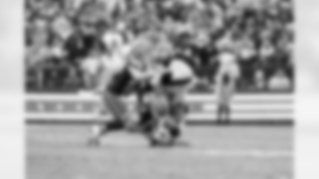 Linebacker Carson Schwesinger (49) and Safety Grant Delpit (9) during a NFL football game between the Pittsburgh Steelers and Cleveland Browns on December 28, 2025 at Huntington Bank Field.