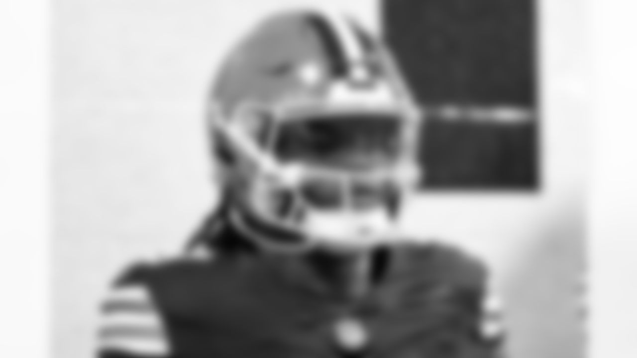 Running back Quinshon Judkins (10) before a NFL football game between the Buffalo Bills and Cleveland Browns on December 21, 2025 at Huntington Bank Field.