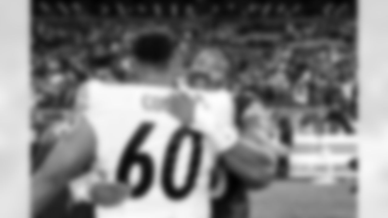 The Browns celebrate after a NFL football game between the Pittsburgh Steelers and Cleveland Browns on December 28, 2025 at Huntington Bank Field.