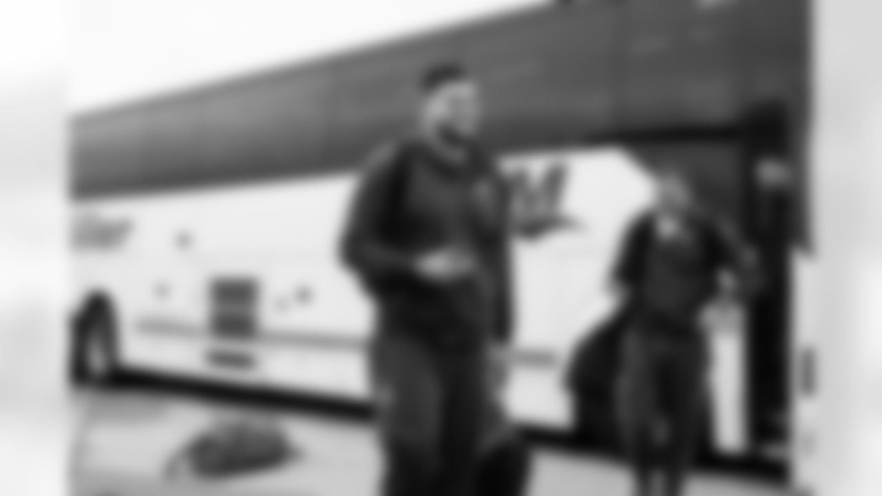 Offensive guard Zak Zinter (70) travels to New York on November 8, 2025.