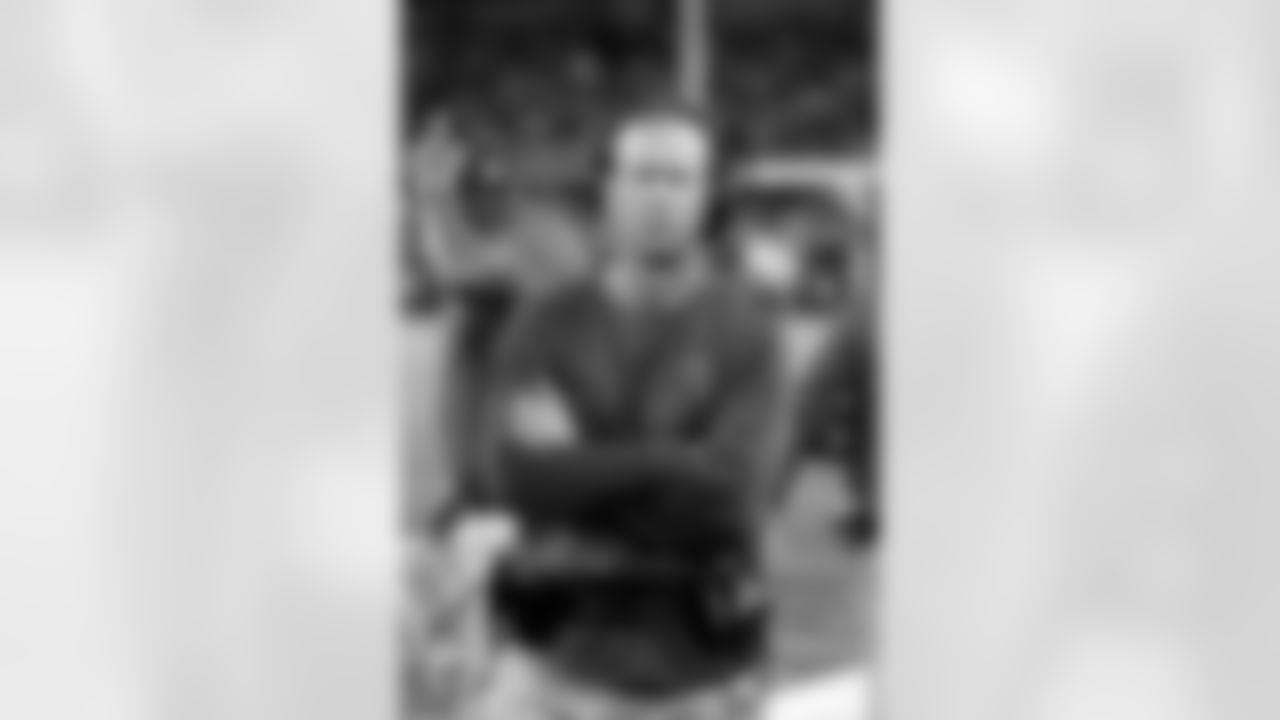 Tampa Bay Buccaneers offensive coordinator and wide receives coach Todd Monken walks along the sideline during an NFL football game against the Dallas Cowboys on Sunday, Dec. 18, 2016, in Arlington, Texas. (AP Photo/Michael Ainsworth)