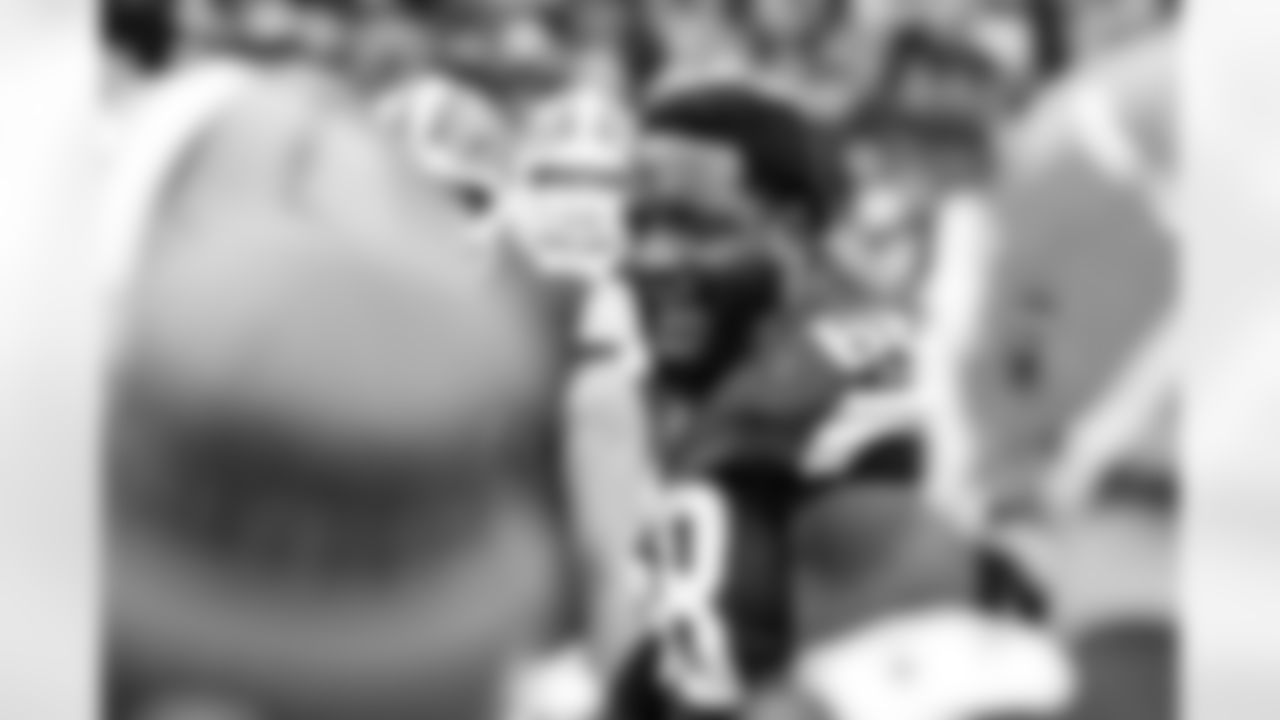 Offensive tackle Cam Robinson (68) before a NFL football game between the San Francisco 49ers and Cleveland Browns on November 30, 2025 at Huntington Bank Field.