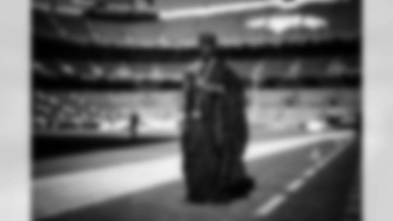 Linebacker Jeremiah Owusu-Koramoah (6) before a NFL football game between the Cleveland Browns and Denver Broncos on November 26, 2023 at Empower Field at Mile High. The Browns lost 12-29.
