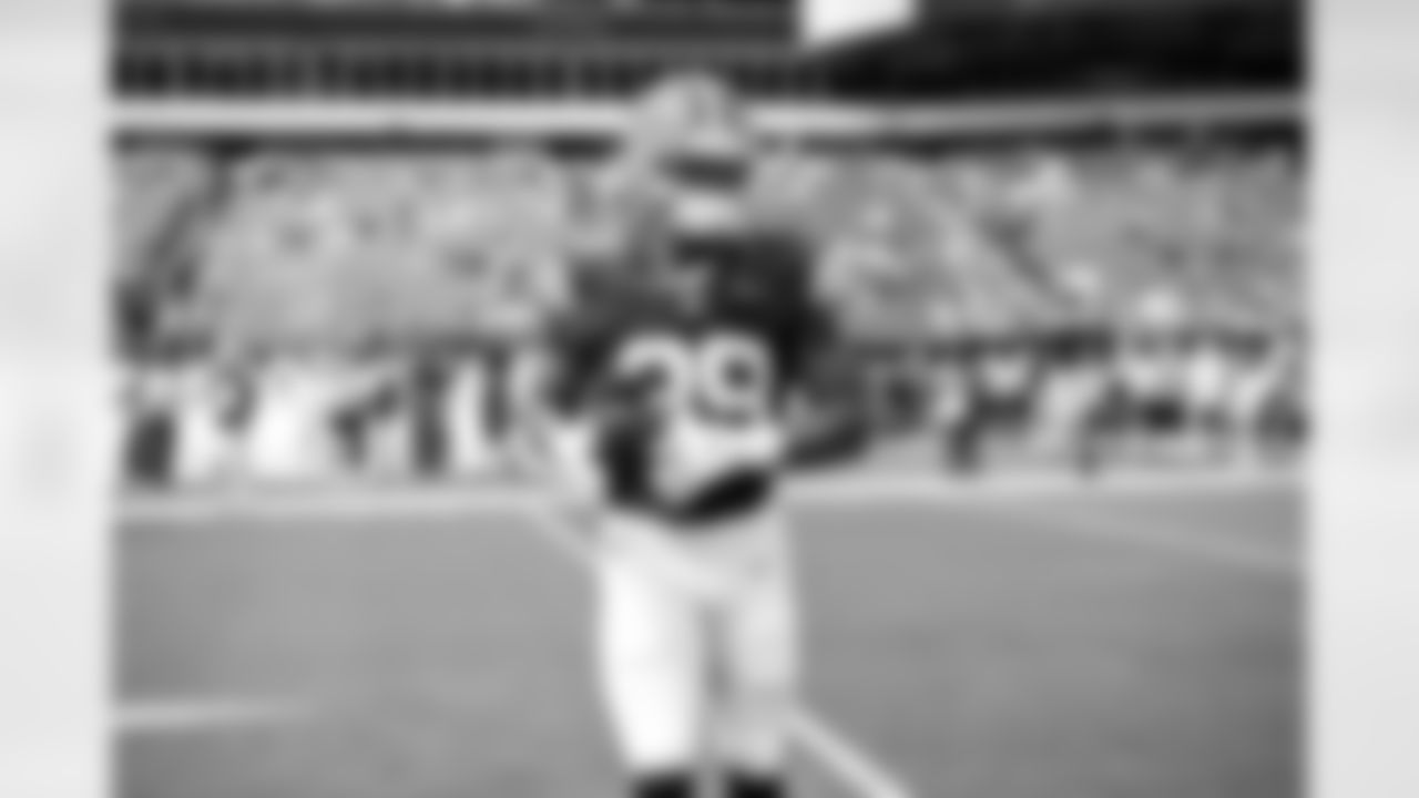 Running back Ahmani Marshall (39) before a preseason NFL football game between the Cleveland Browns and Philadelphia Eagles on August 16, 2025 at Lincoln Financial Field.