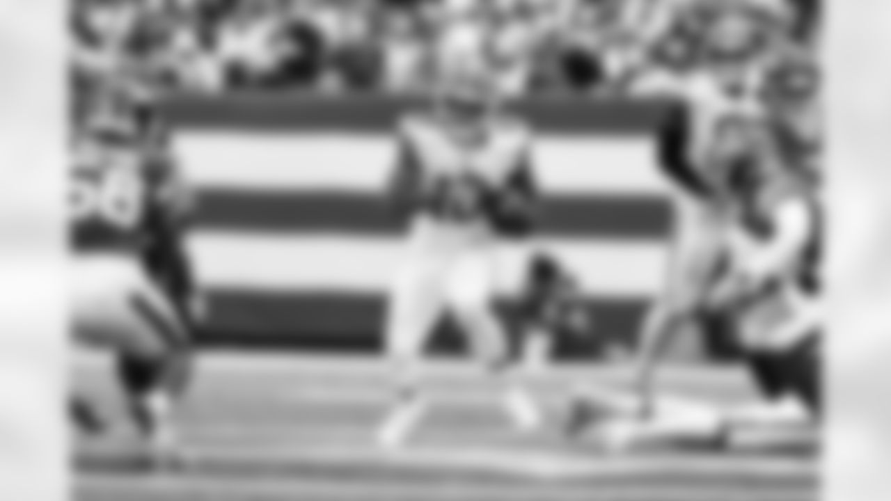 Running back Quinshon Judkins (10) during a NFL football game between the Cleveland Browns and New York Jets on November 9, 2025 at MetLife Stadium.