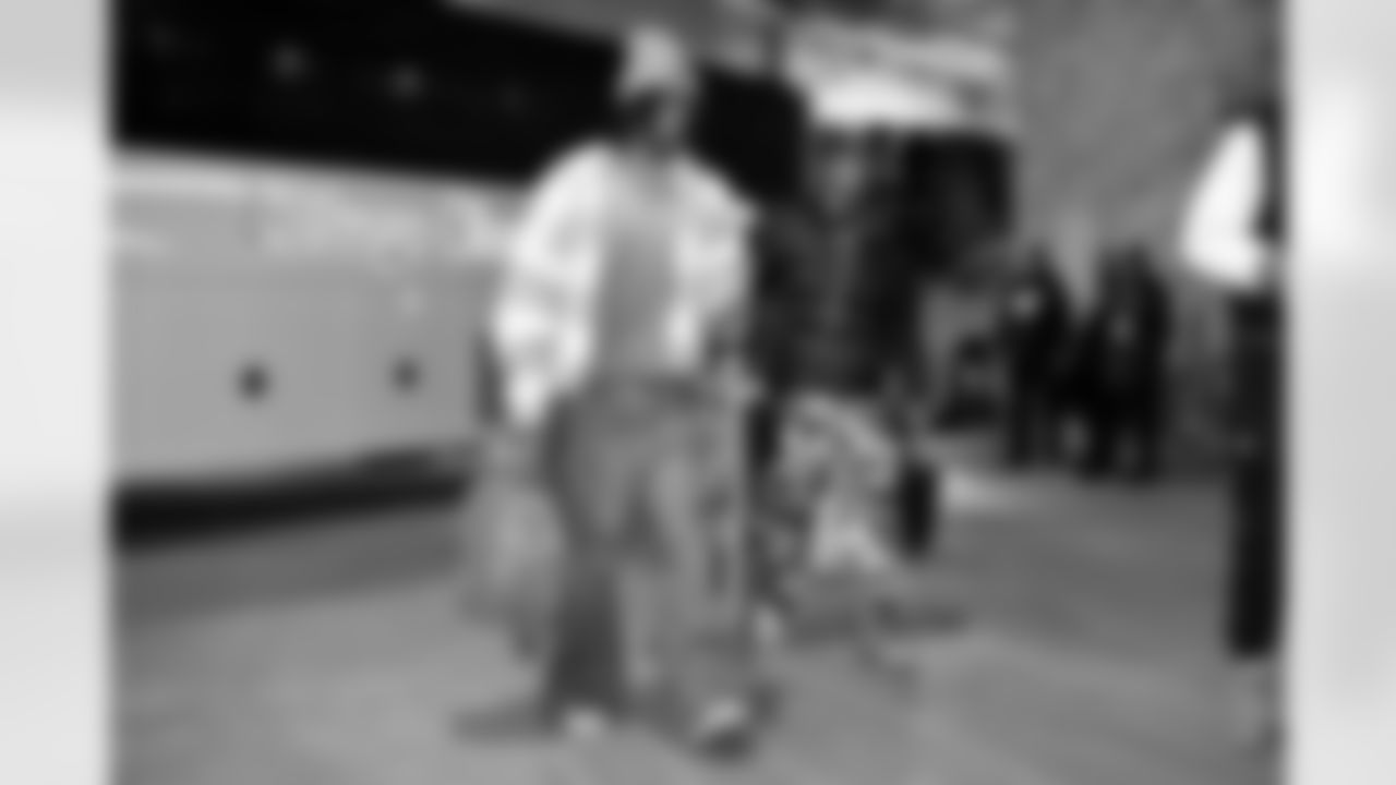 Running back Quinshon Judkins (10) before a NFL football game between the Cleveland Browns and Chicago Bears on December 14, 2025 at Soldier Field.