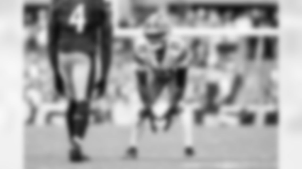 Cornerback Denzel Ward (21) during a NFL football game between the Cleveland Browns and Pittsburgh Steelers on October 12, 2025 at Acrisure Stadium.