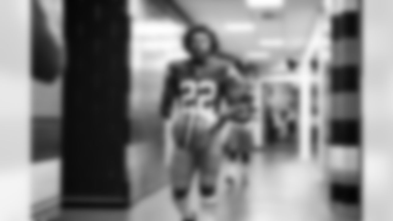 Running back Dylan Sampson (22) before a NFL football game between the Baltimore Ravens and Cleveland Browns on November 16, 2025 at Huntington Bank Field.