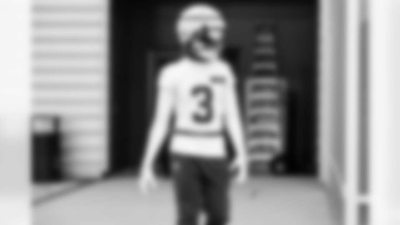 Wide receiver Jerry Jeudy (3) during practice at CrossCountry Mortgage Campus on November 3, 2025.