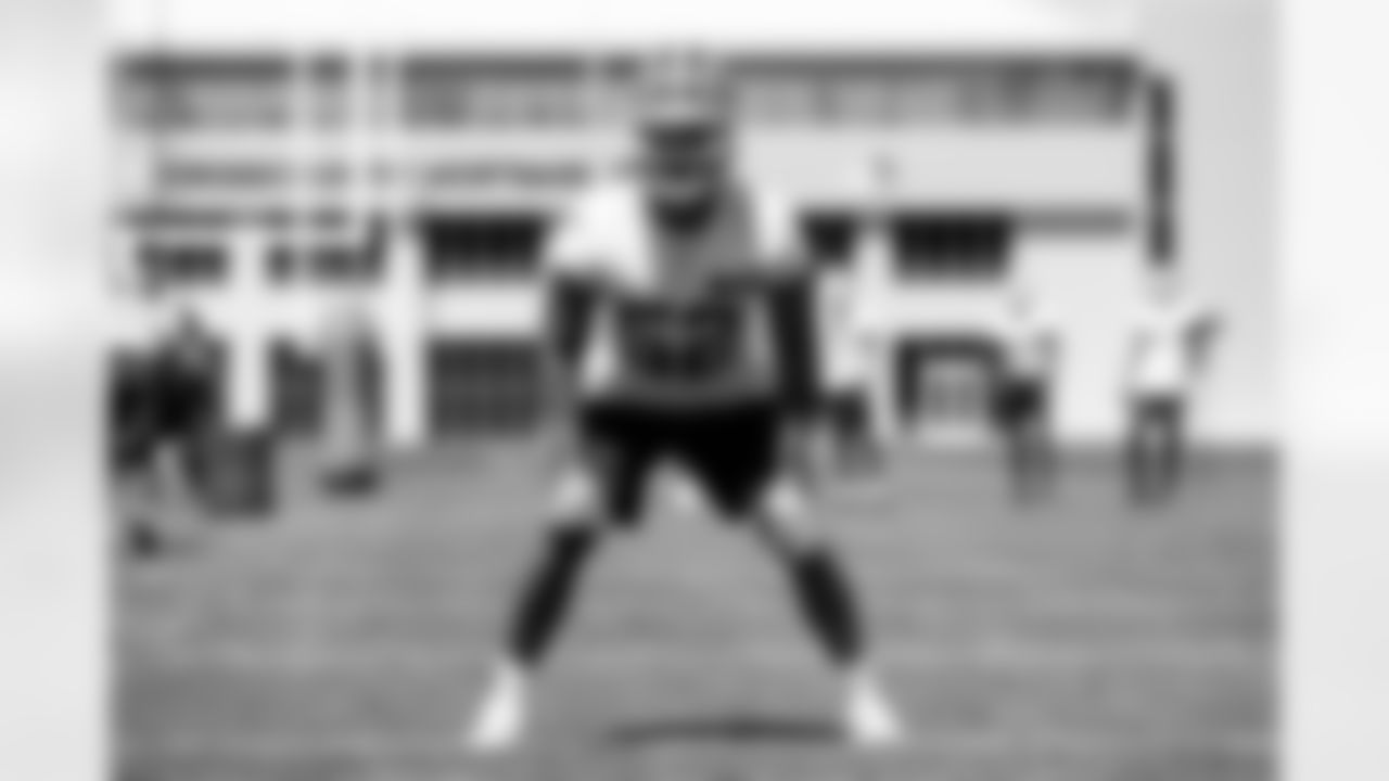 Linebacker Ty Wise (52) during fieldwork on the second day of Rookie Minicamp at CrossCountry Mortgage Campus on May 10, 2025.