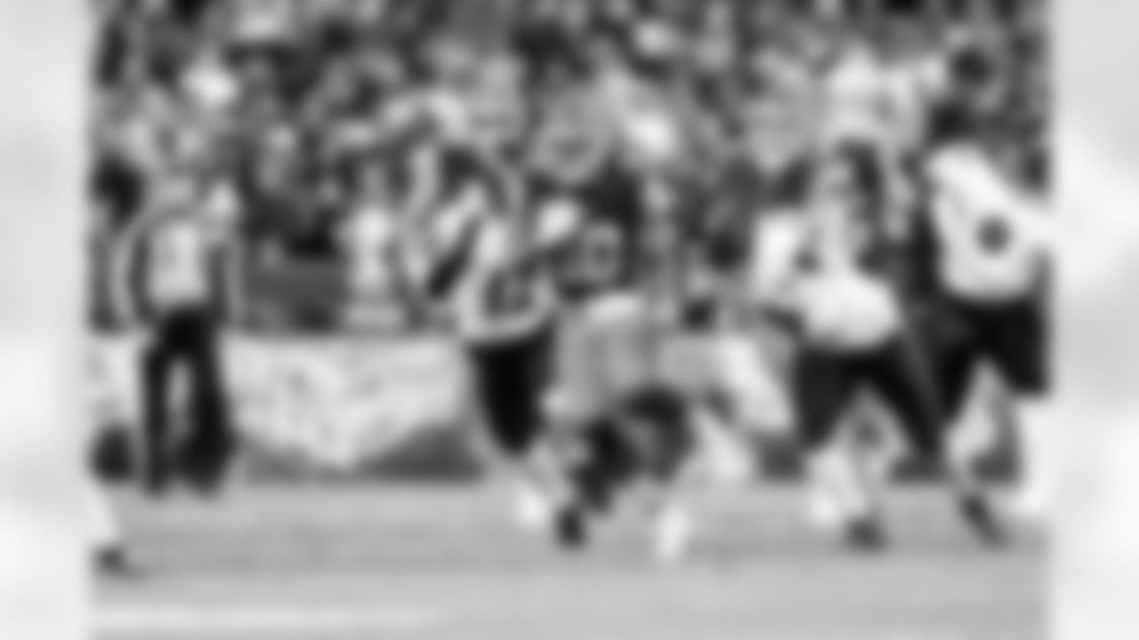 Running back Quinshon Judkins (10) during a NFL football game between the Baltimore Ravens and Cleveland Browns on November 16, 2025 at Huntington Bank Field.