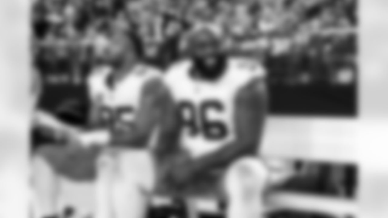 Defensive tackle Maliek Collins (96) during a NFL football game between the Cleveland Browns and Las Vegas Raiders on November 23, 2025 at Allegiant Stadium. The Browns won 24-10.