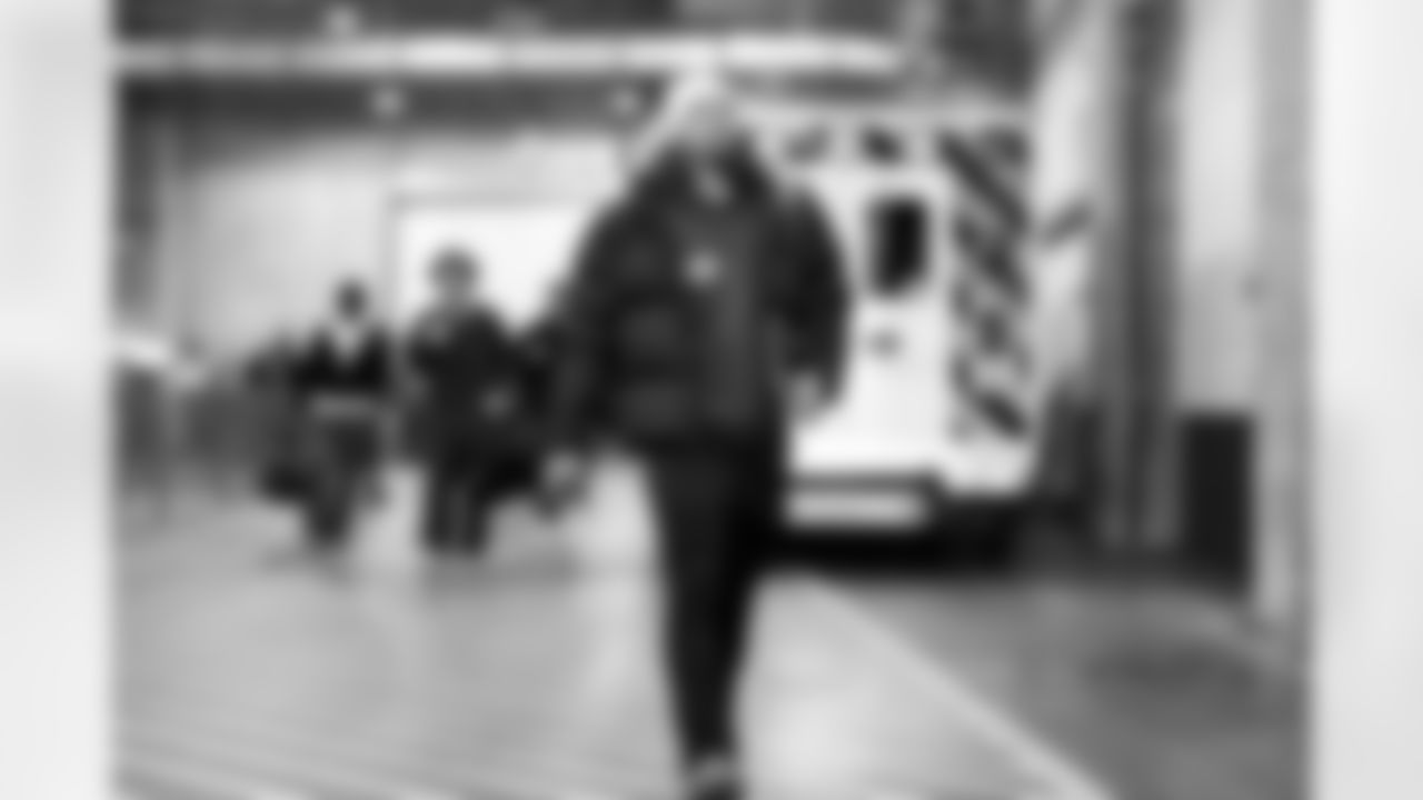 Wide receiver Cedric Tillman (19) before a NFL football game between the Cleveland Browns and Cincinnati Bengals on January 4, 2026 at Paycor Stadium.