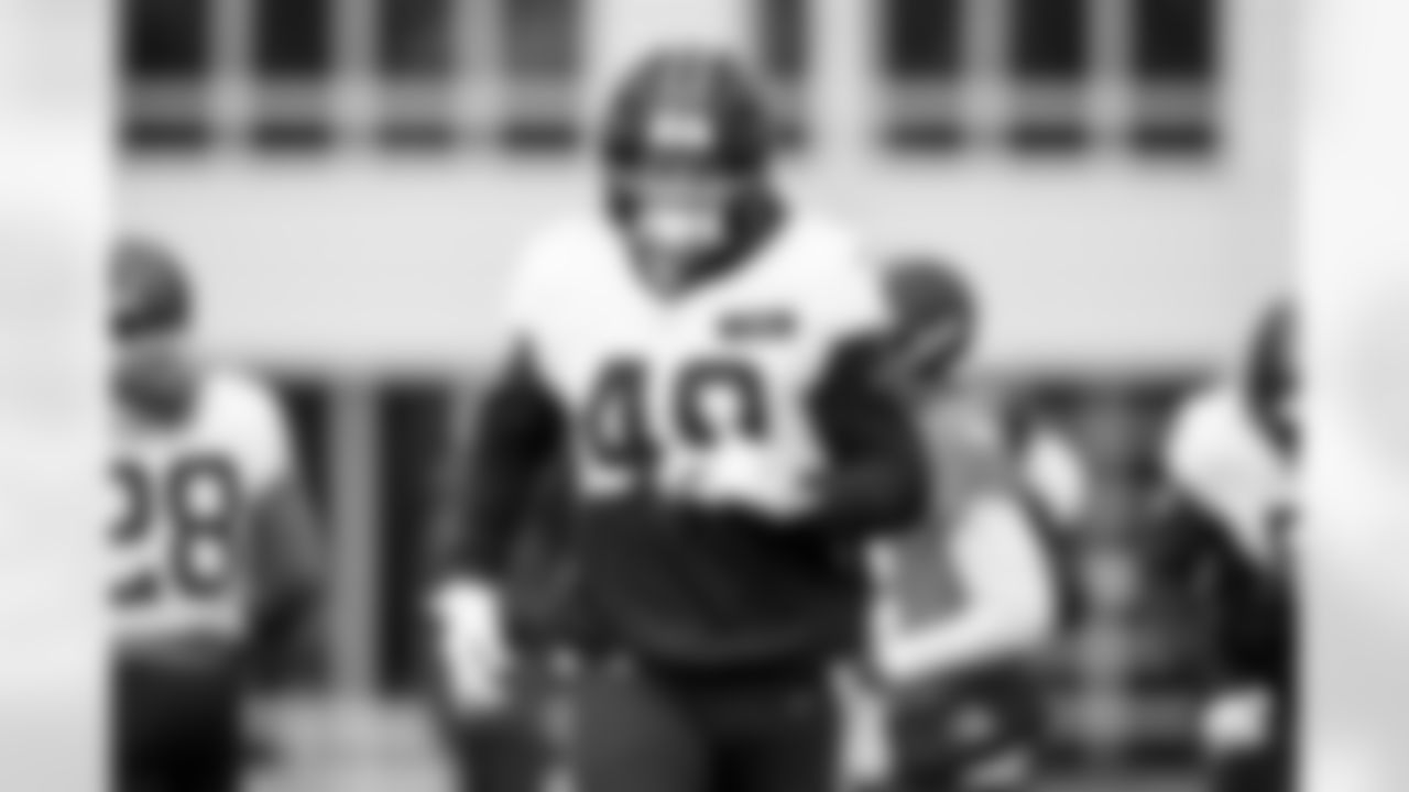 Linebacker Carson Schwesinger (49) during practice at CrossCountry Mortgage Campus on December 3, 2025.