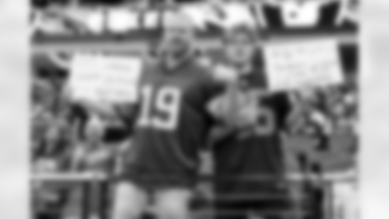 Fans during a NFL football game between the Cleveland Browns and Las Vegas Raiders on November 23, 2025 at Allegiant Stadium.