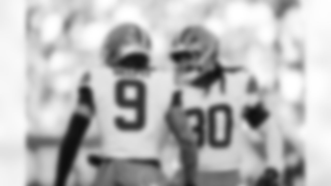 Safety Grant Delpit (9) and Linebacker Devin Bush (30) during a NFL football game between the Cleveland Browns and Cincinnati Bengals on January 4, 2026 at Paycor Stadium.