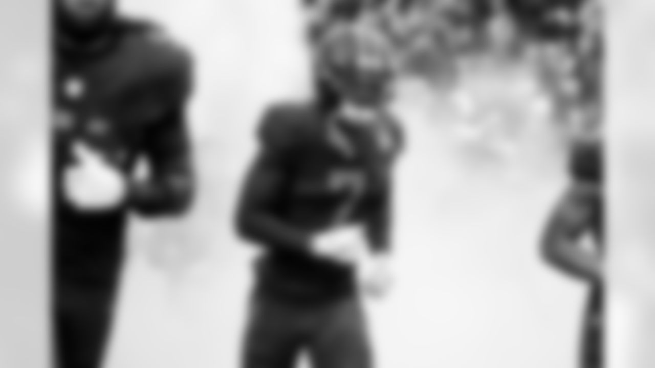 Cornerback Tyson Campbell (7)