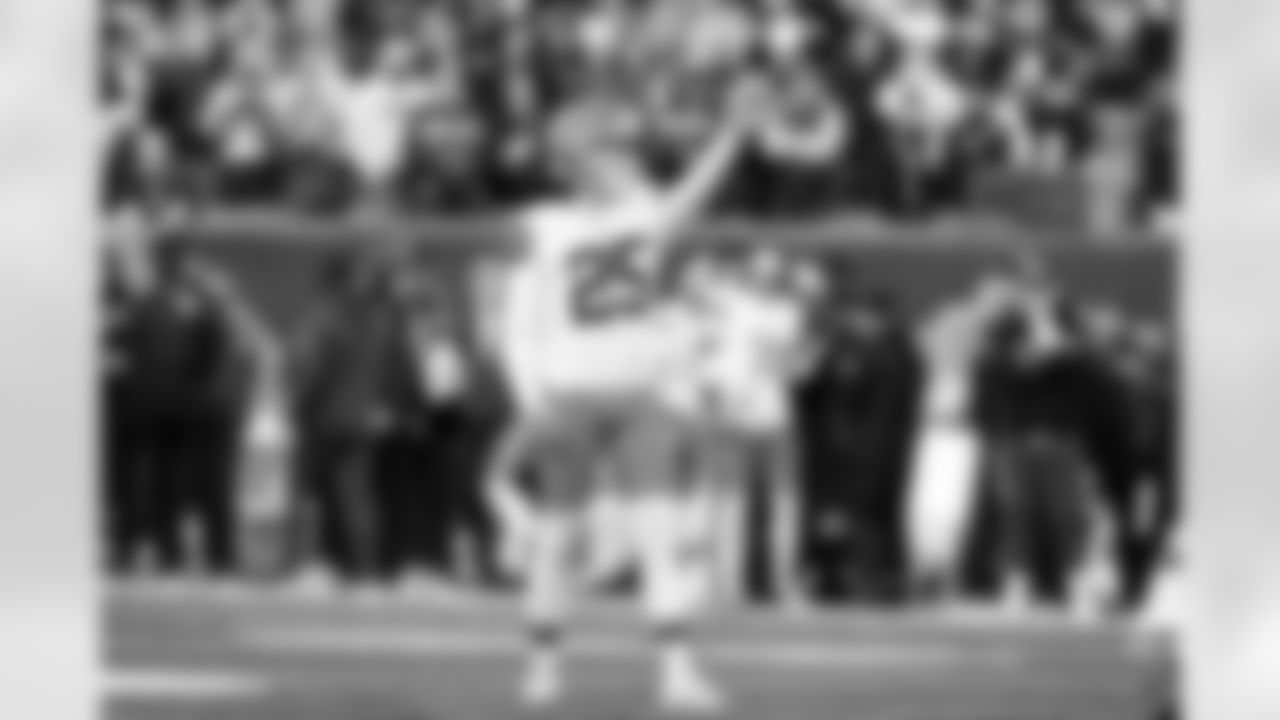 Kicker Andre Szmyt (25) during a NFL football game between the Cleveland Browns and Cincinnati Bengals on January 4, 2026 at Paycor Stadium.