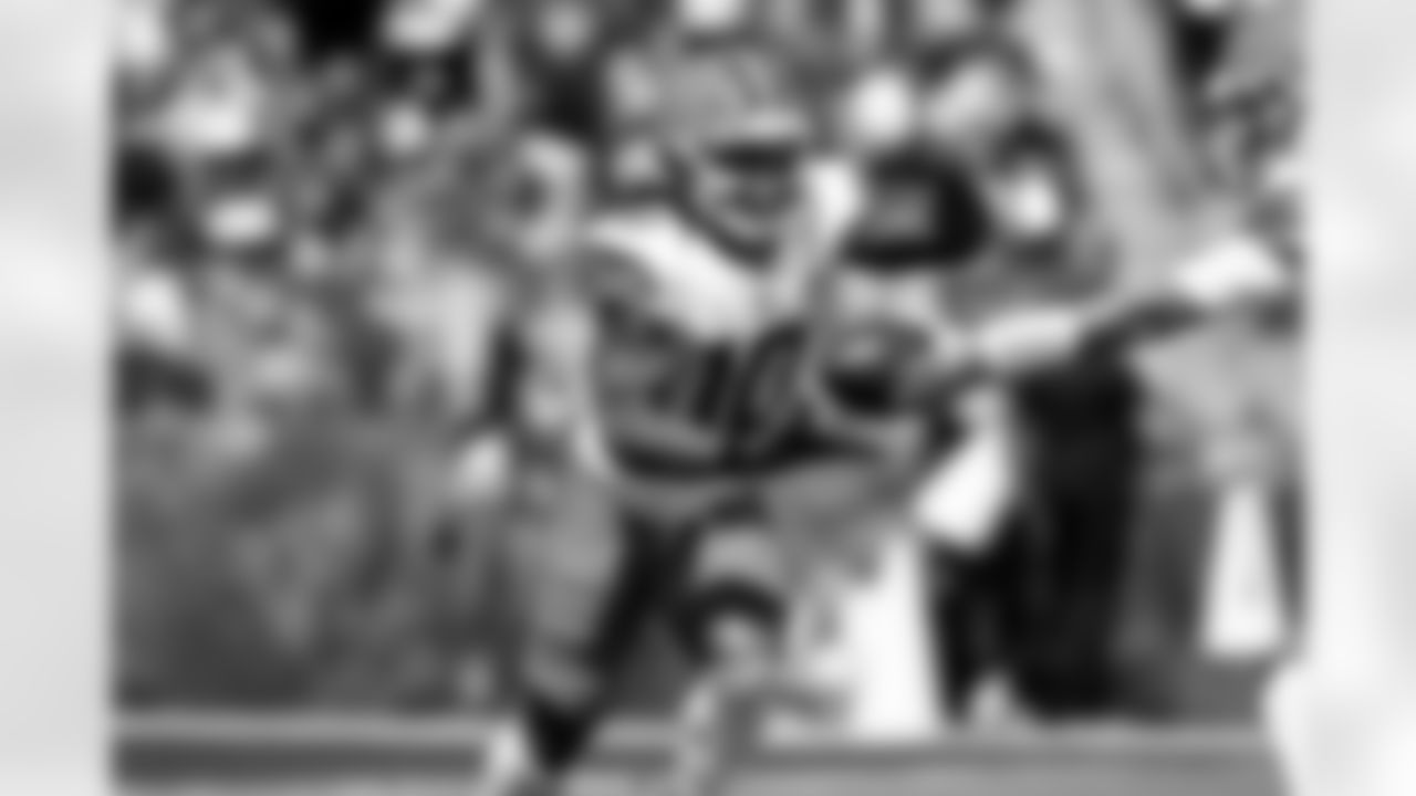 Running back Quinshon Judkins (10)