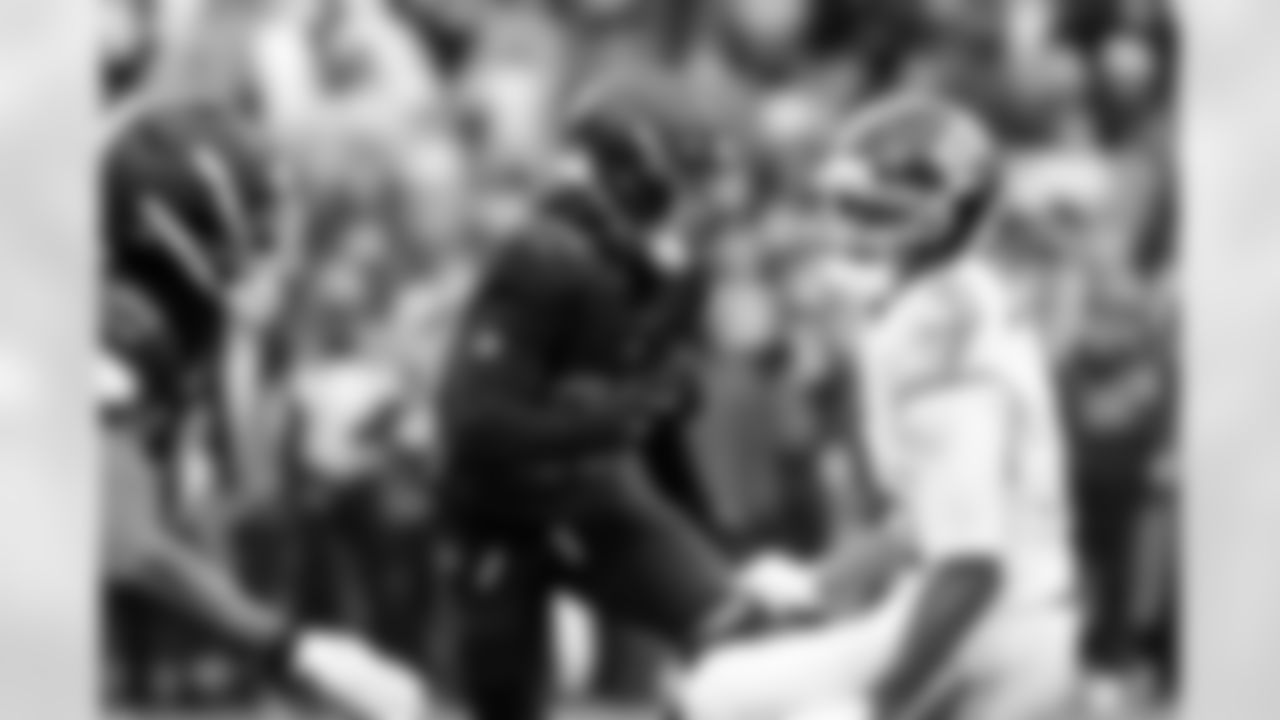 Safety Ronnie Hickman Jr. (33) during a NFL football game between the Tennessee Titans and Cleveland Browns on December 7, 2025 at Huntington Bank Field.