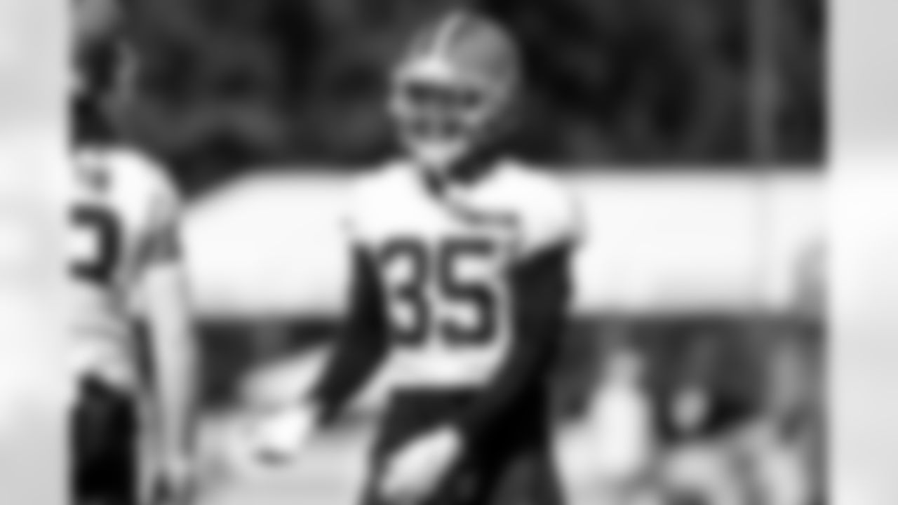 Cornerback Chigozie Anusiem (35)