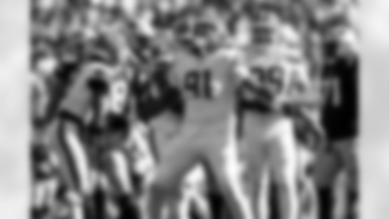 Defensive end Alex Wright (91) during a NFL football game between the Cleveland Browns and New England Patriots on October 26, 2025 at Gillette Stadium.