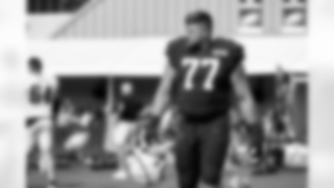 Offensive guard Wyatt Teller (77) during joint practices with the Philadelphia Eagles on Day 14 of Training Camp at the NovaCare Complex on August 14, 2025.