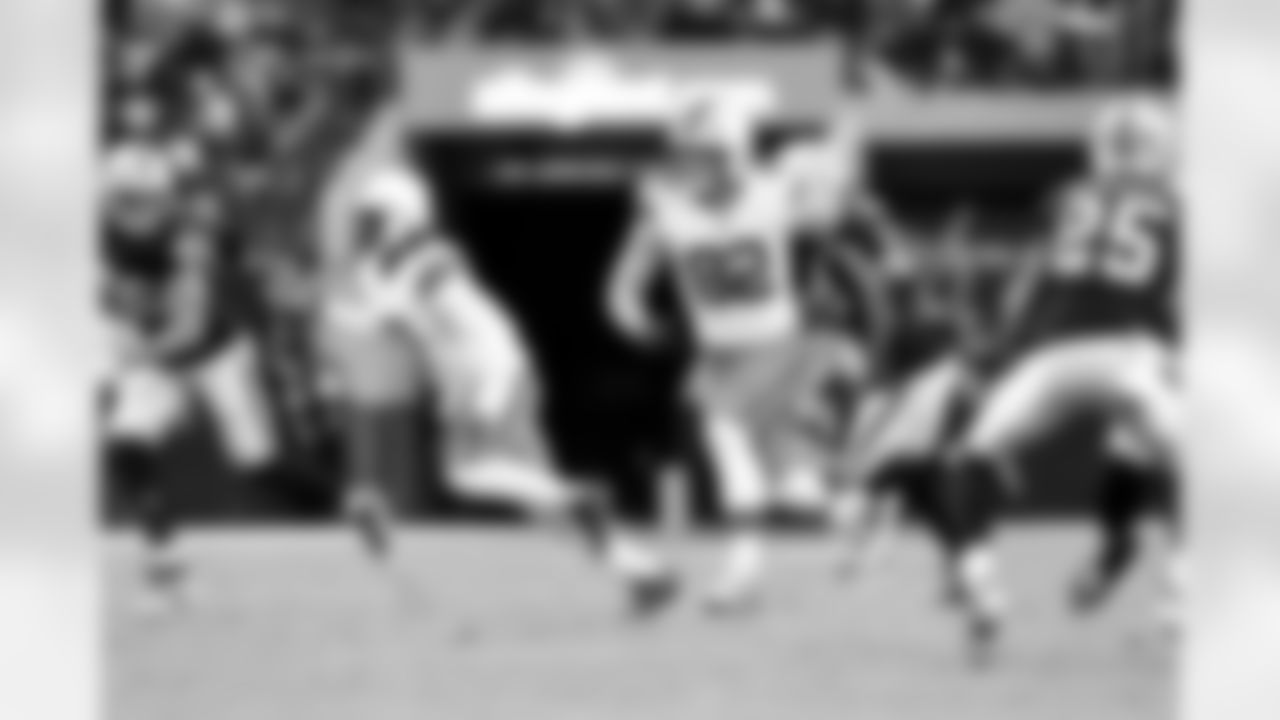 Tight end Brenden Bates (82) during a NFL football game between the Cleveland Browns and Las Vegas Raiders on November 23, 2025 at Allegiant Stadium.