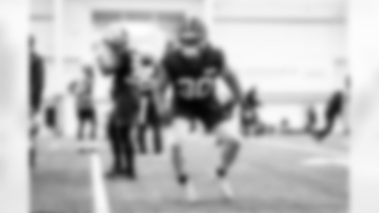 Linebacker Devin Bush (30) during practice at CrossCountry Mortgage Campus on December 5, 2024.