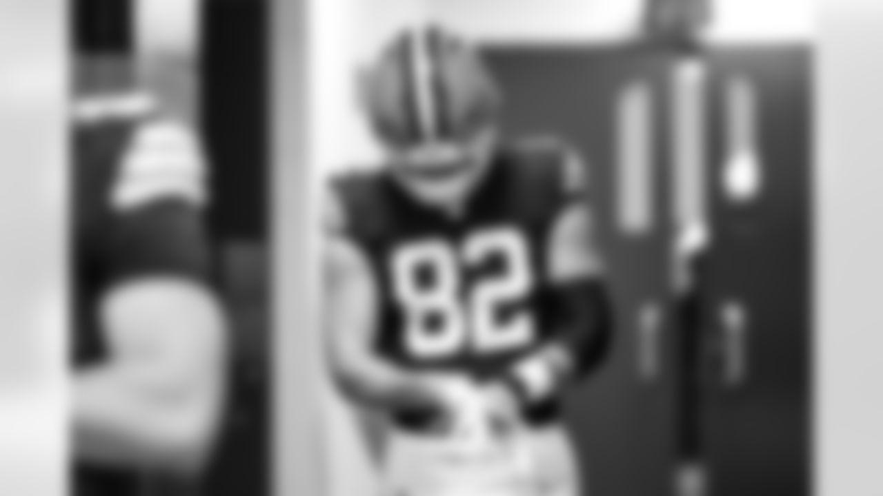 Tight end Brenden Bates (82) before a NFL football game between the Buffalo Bills and Cleveland Browns on December 21, 2025 at Huntington Bank Field.