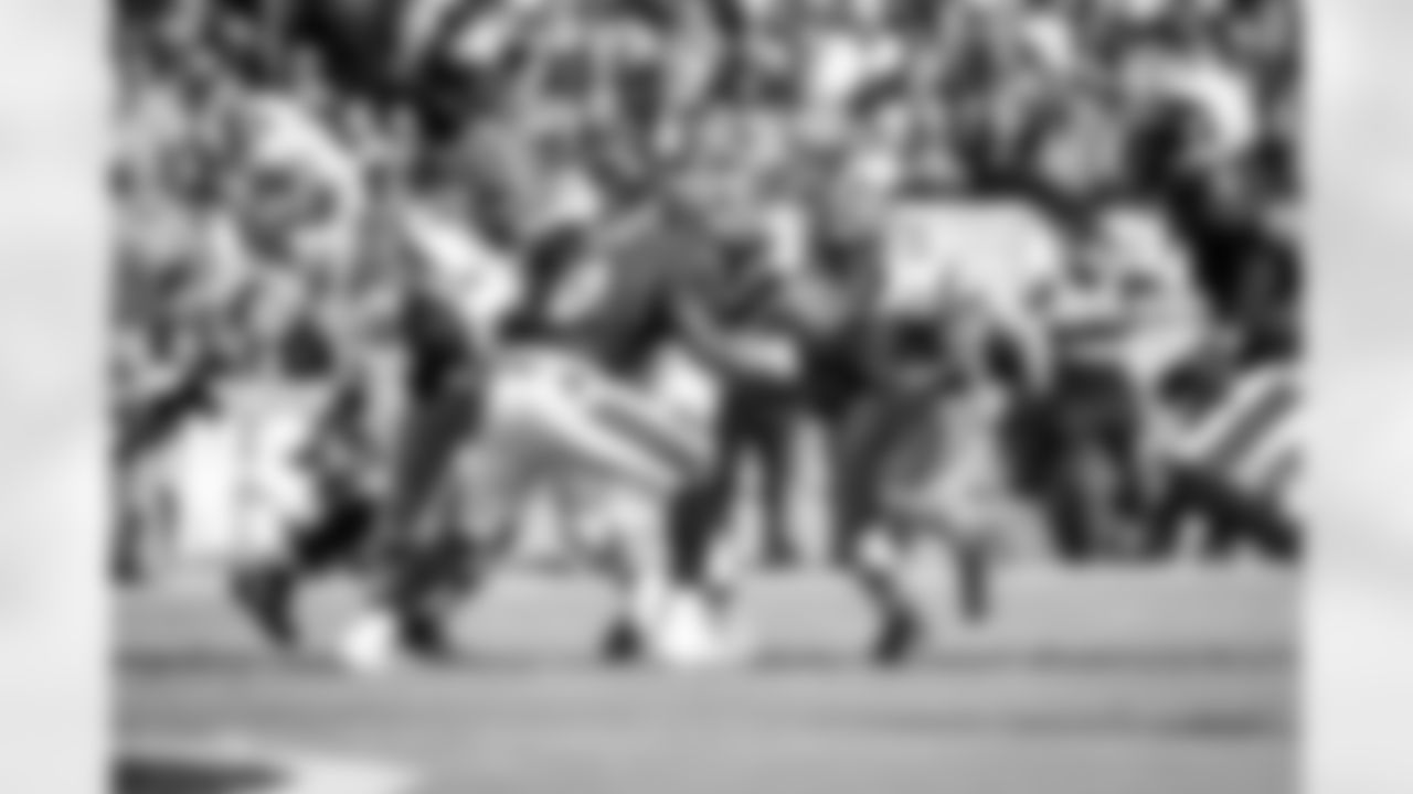 Running back Jerome Ford (34) during a NFL football game between the Cleveland Browns and Baltimore Ravens on November 12, 2023 at M&T Bank Stadium.