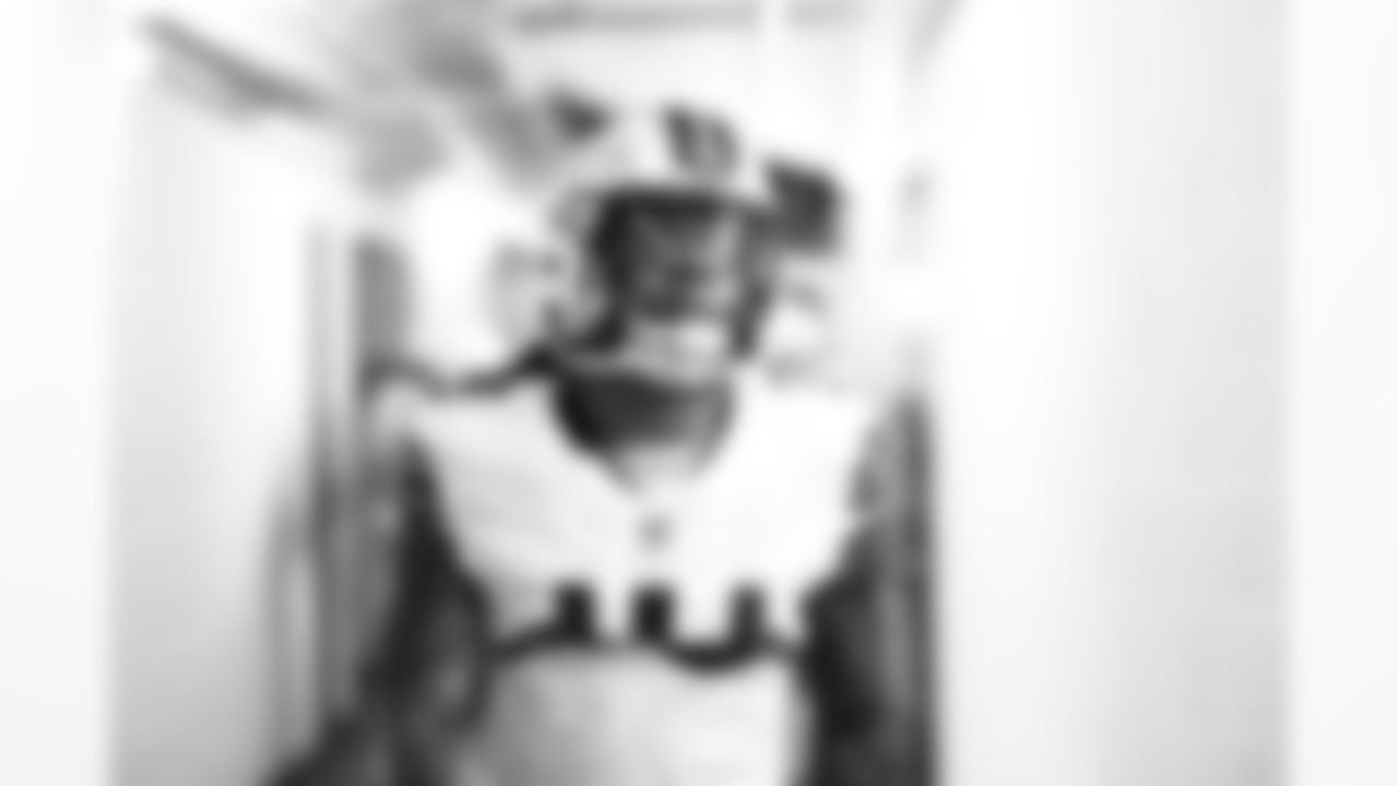 Running back Quinshon Judkins (10) before a NFL football game between the Cleveland Browns and Las Vegas Raiders on November 23, 2025 at Allegiant Stadium.