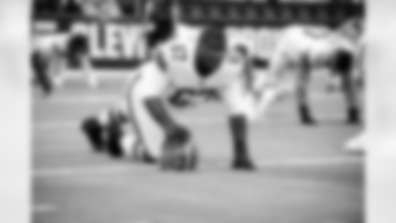 Offensive guard Javion Cohen (67)