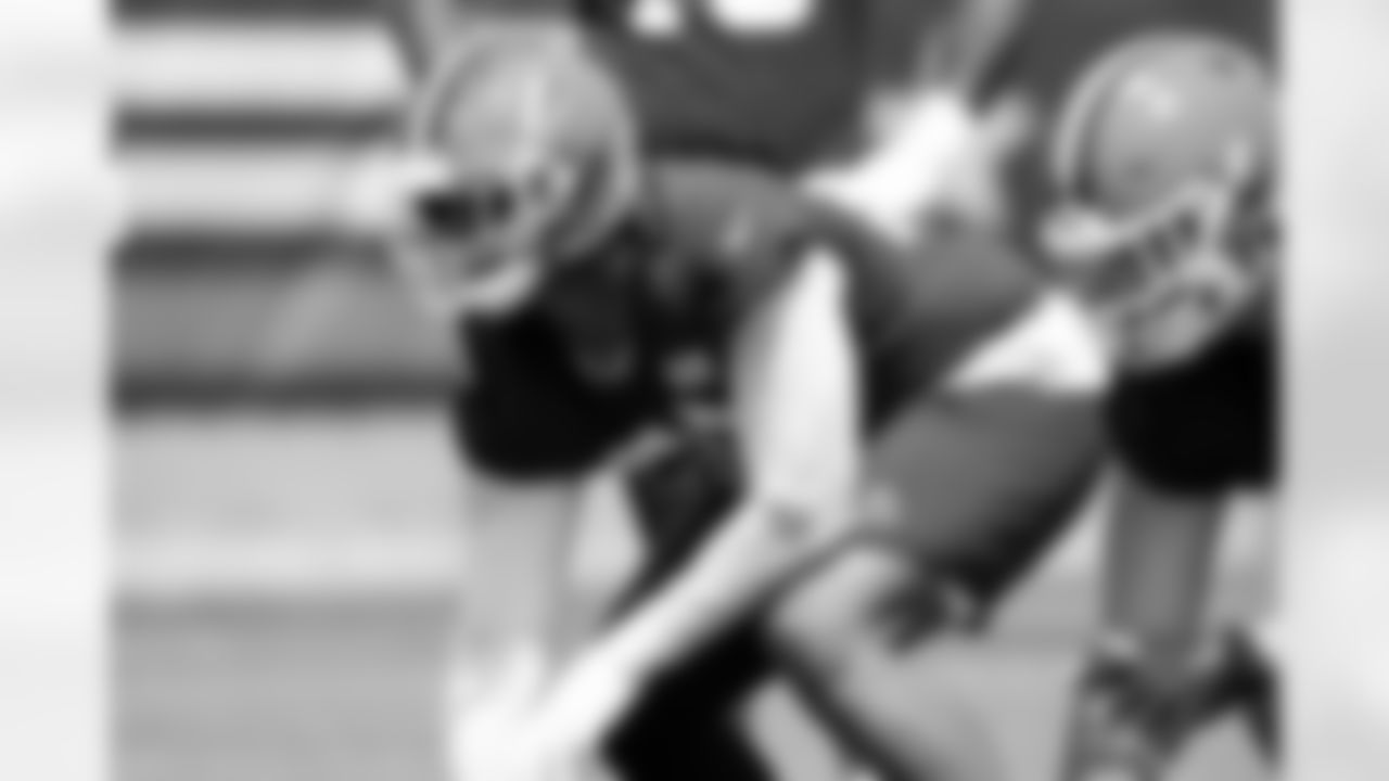 Offensive tackle Julian Pearl (60) during the second day of mandatory minicamp at CrossCountry Mortgage Campus on June 11, 2025.