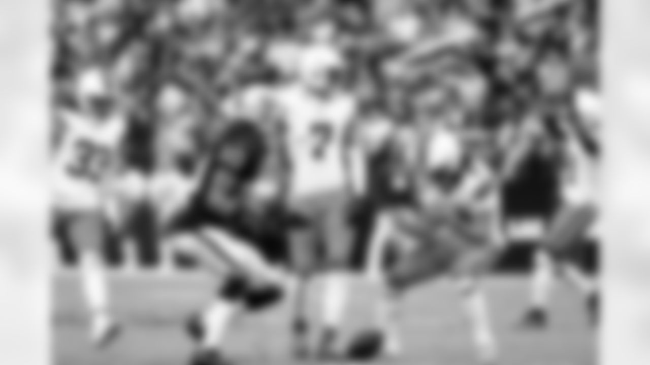 Cornerback Tyson Campbell (7) and Safety Grant Delpit (9) during a NFL football game between the Cleveland Browns and Las Vegas Raiders on November 23, 2025 at Allegiant Stadium.